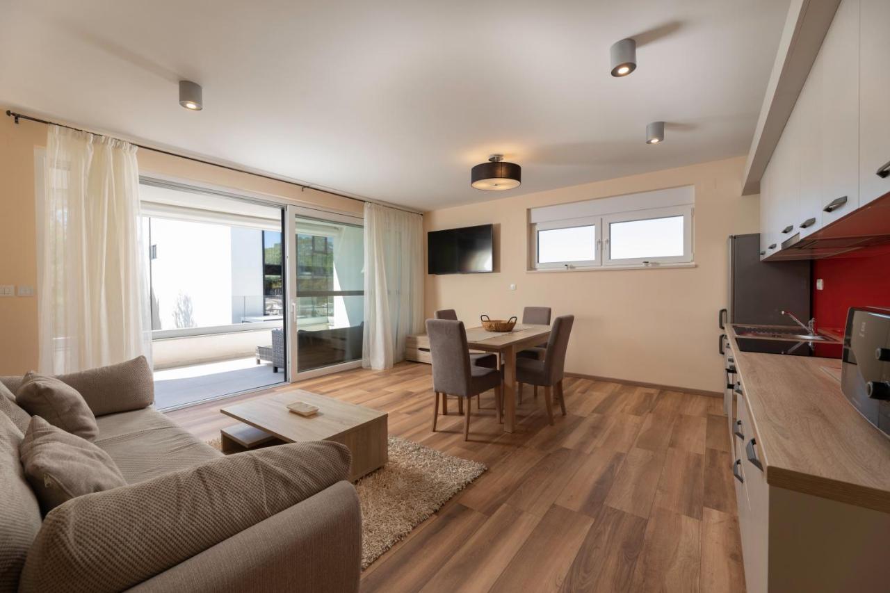 מאלינסקה Waterfront Apartments Pia - Marija מראה חיצוני תמונה