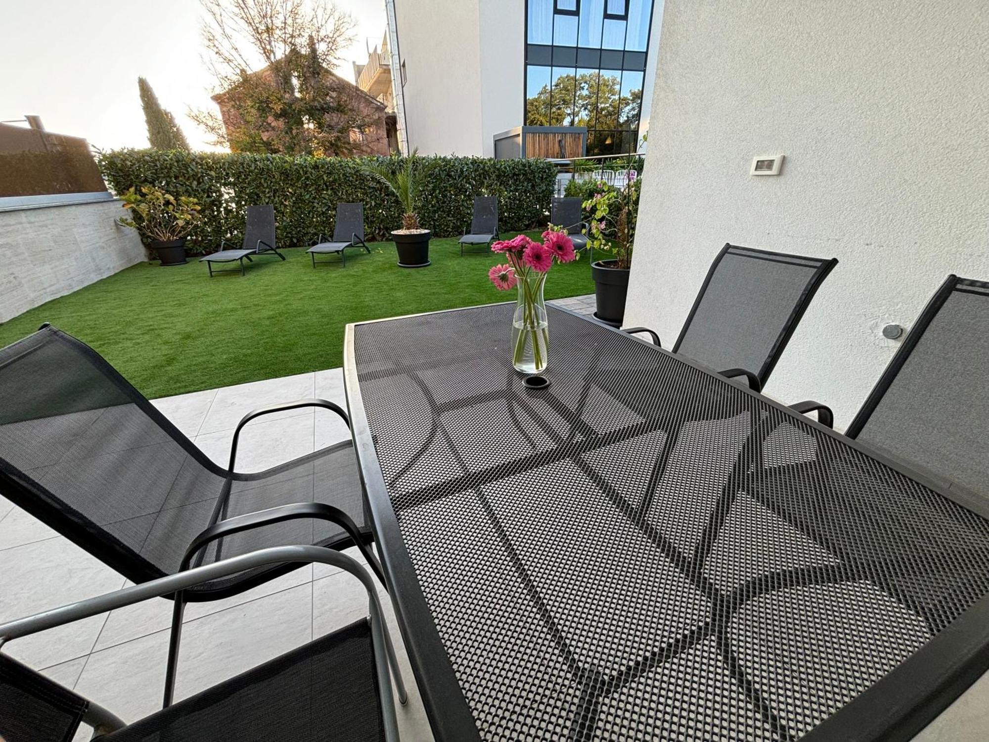 מאלינסקה Waterfront Apartments Pia - Marija מראה חיצוני תמונה
